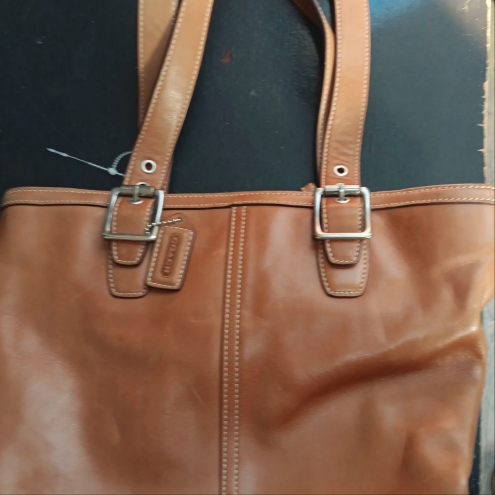 ❣️💖Coach purse a must have L@@k💗💗